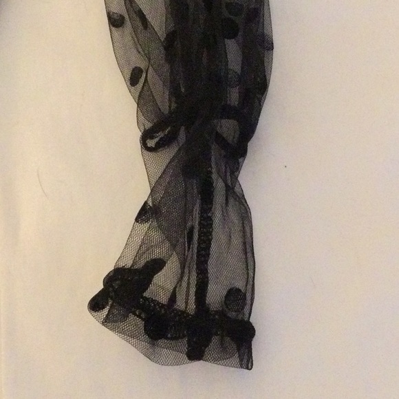 Black netted sleeve blouse - Picture 3 of 7